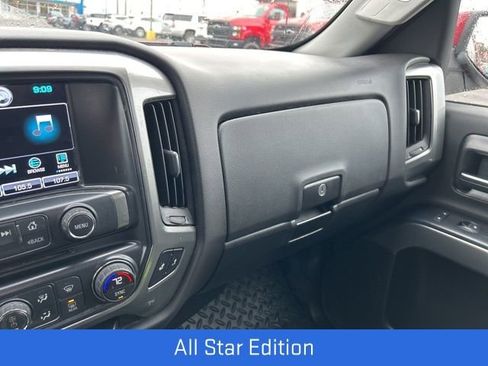 Used 2018 Chevrolet Silverado 1500 LT w/ All Star Edition image 4