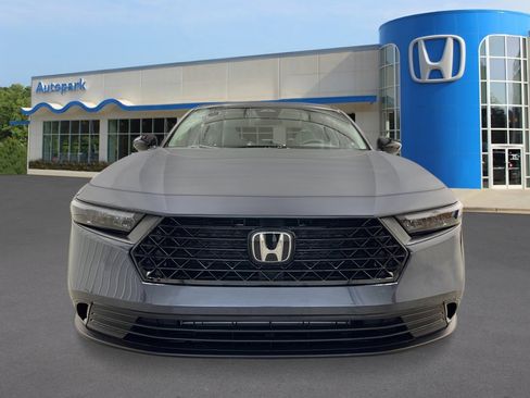New 2025 Honda Accord SE image 9