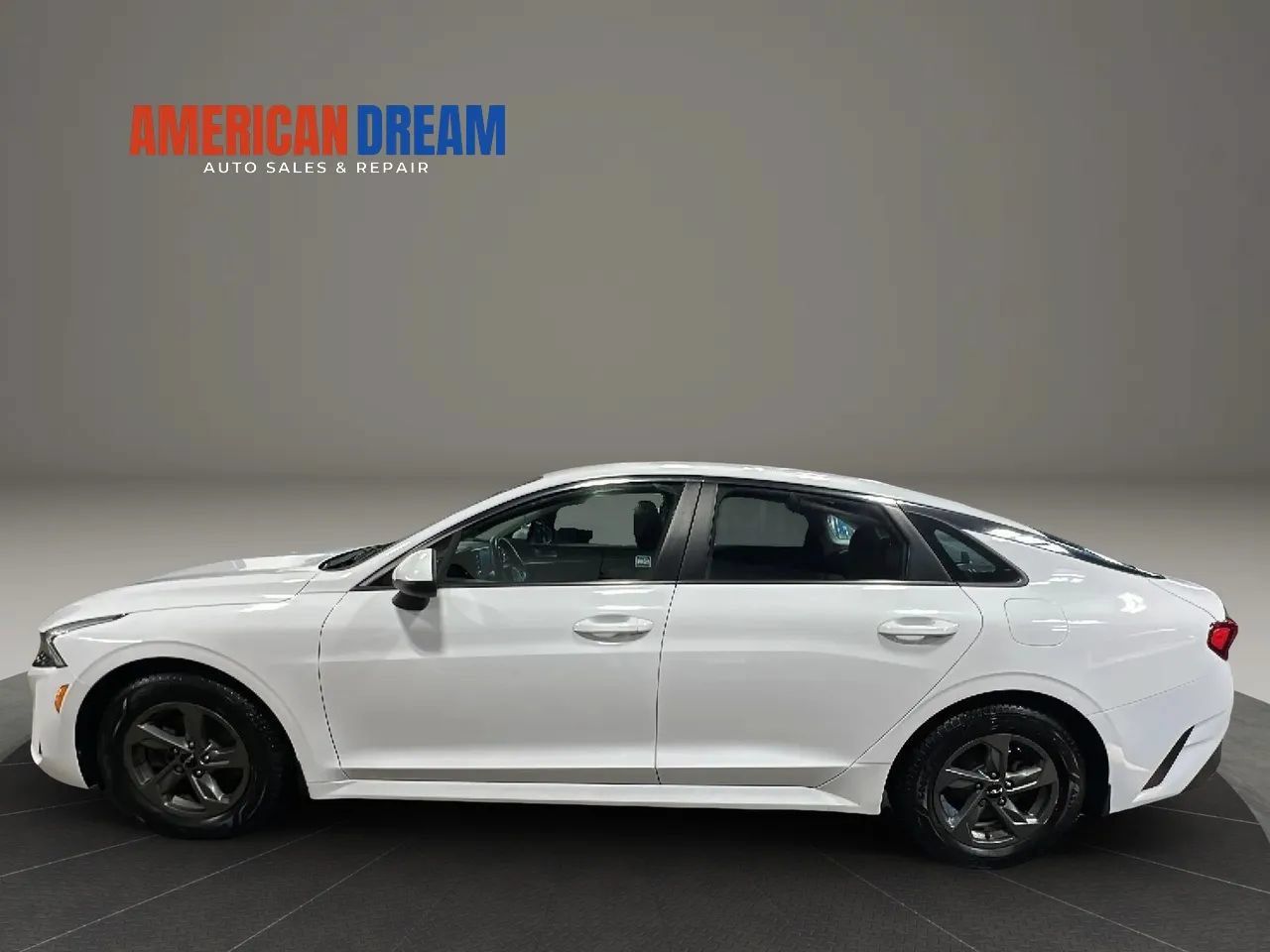 Used 2022 Kia K5 LX FWD image 2