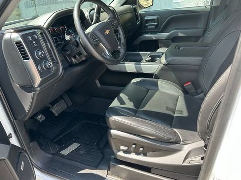 Used 2018 Chevrolet Silverado 1500 LTZ Z71 w/ LTZ Plus Package AWD/4WD image 9