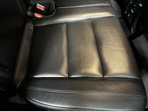 Used 2022 Jeep Grand Cherokee Limited image 24