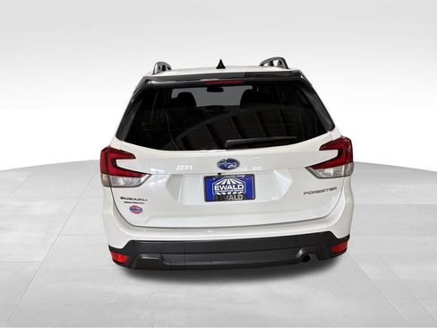 Used 2024 Subaru Forester Premium AWD/4WD image 6