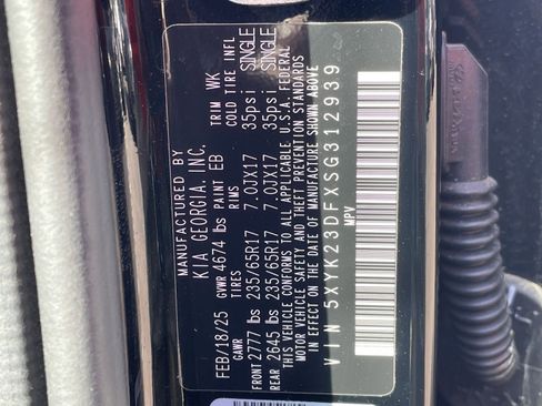 Used 2025 Kia Sportage LX image 28