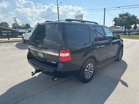 Used 2016 Ford Expedition XLT AWD/4WD image 3