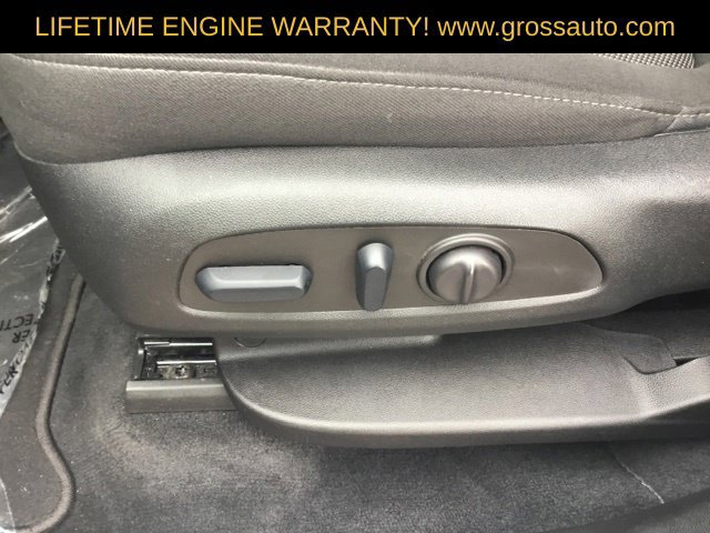 Used 2024 Chevrolet Traverse LT w/ Rear Camera Mirror Package AWD/4WD image 13