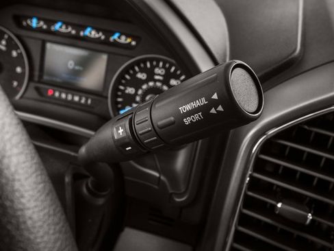 Used 2017 Ford F150 XLT w/ Equipment Group 302A Luxury image 11