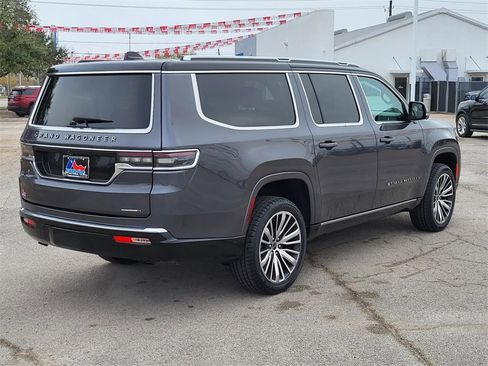 Used 2024 Jeep Grand Wagoneer L Series III image 7
