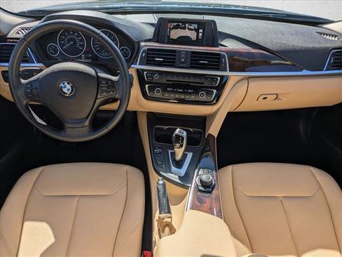 Used 2017 BMW 320i Sedan image 16