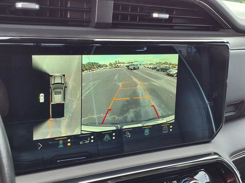 Certified 2022 GMC Sierra 1500 AT4X image 11