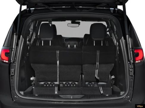 New 2026 Chrysler Pacifica Select image 9