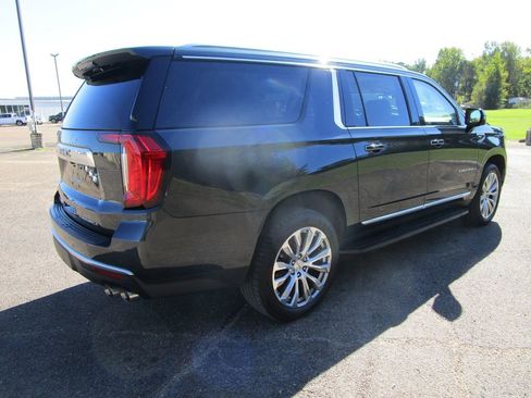 Used 2022 GMC Yukon XL Denali image 7
