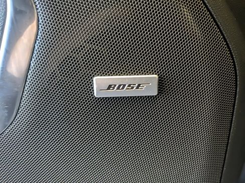 Used 2022 Chevrolet Suburban Z71 w/ Luxury Package image 23