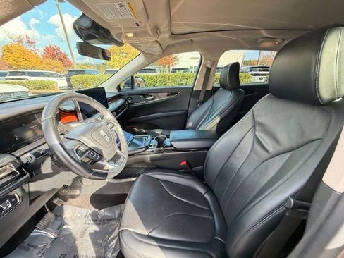 Certified 2022 Lincoln Nautilus Reserve w/ Equipment Group 201A image 16