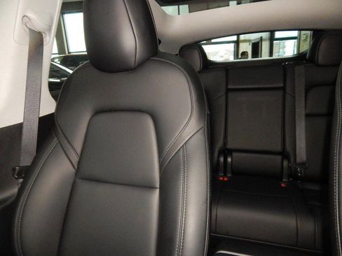 Used 2021 Tesla Model Y Performance image 28