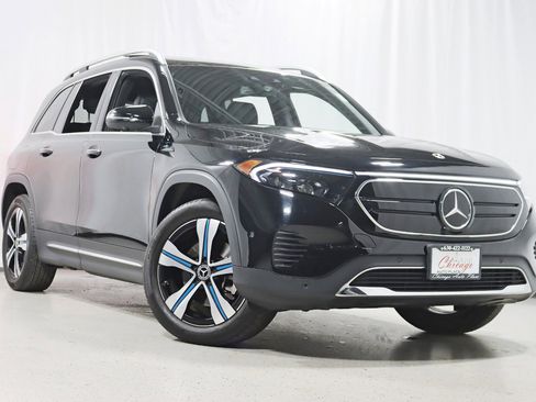 Used 2022 Mercedes-Benz EQB 300 4MATIC w/ Pinnacle Package image 8