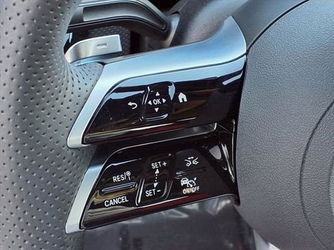 Used 2025 Mercedes-Benz CLA 250 image 9