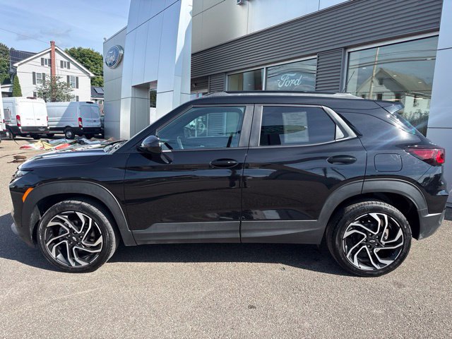 Used 2025 Chevrolet TrailBlazer RS w/ Convenience Package AWD/4WD image 9