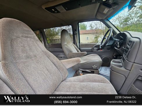 Used 1999 Chevrolet Astro AWD Passenger image 11