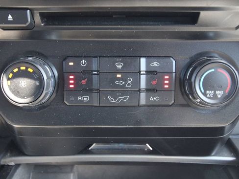 Used 2017 Ford F150 XLT w/ Equipment Group 302A Luxury image 26