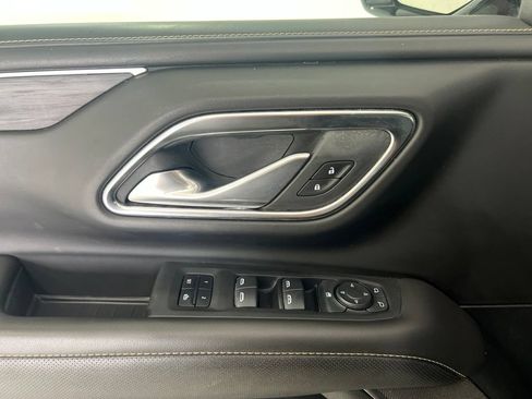 Used 2024 GMC Yukon SLT RWD image 21