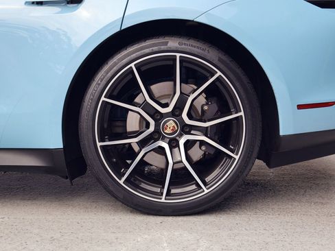 Certified 2024 Porsche Taycan image 27