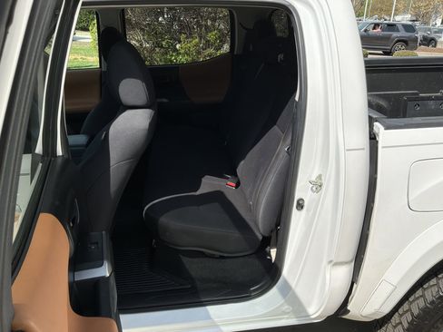 Used 2019 Toyota Tacoma SR5 image 28