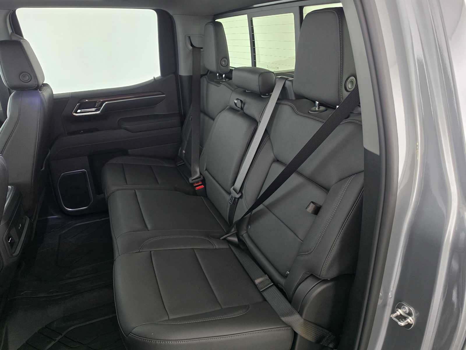 New 2026 Chevrolet Silverado 1500 RST w/ Redline Edition AWD/4WD image 17