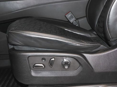 Used 2024 Cadillac Escalade ESV Sport Platinum w/ LPO, ONYX Package image 21