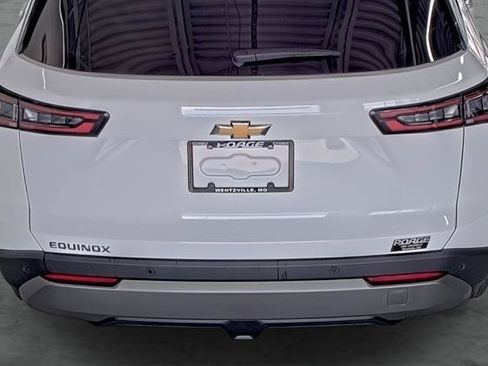 New 2027 Chevrolet Equinox LT w/ Convenience Package II FWD image 12