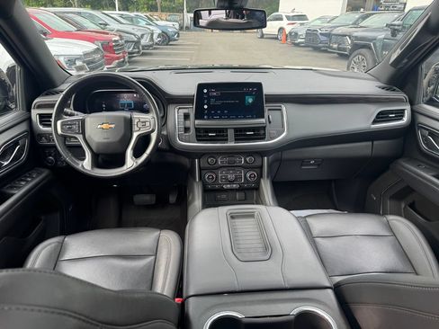 Used 2022 Chevrolet Tahoe LT w/ Luxury Package AWD/4WD image 11