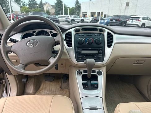 Used 2007 Toyota Highlander 4WD V6 w/ Extra Value Pkg #6 image 11