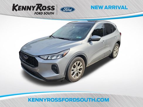 Used 2023 Ford Escape Active w/ Tech Pack #2 AWD/4WD image 1