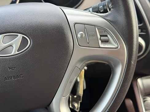 Used 2011 Hyundai Tucson GLS image 23