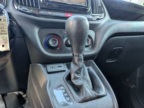 Used 2018 RAM ProMaster City Tradesman image 14