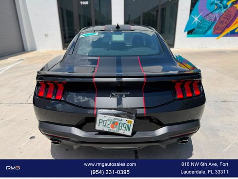 Used 2025 Ford Mustang GT RWD image 9