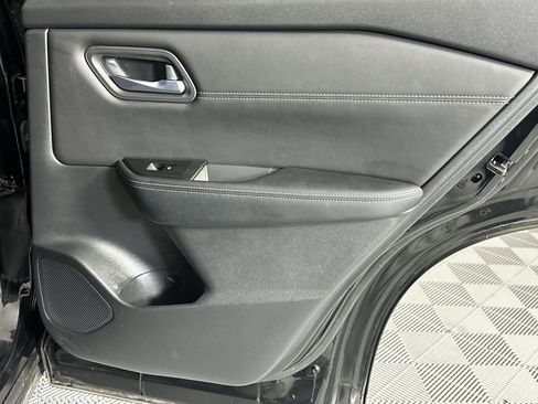 Certified 2024 Nissan Rogue SV w/ SV Premium Package FWD image 32