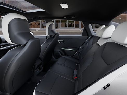 New 2026 Kia K4 GT-Line image 18