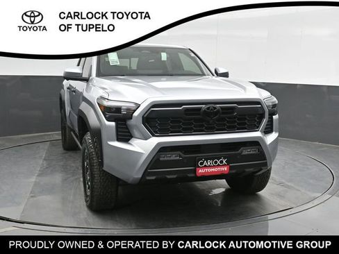 Used 2025 Toyota Tacoma TRD Off-Road w/ TRD Off Road Premium Package AWD/4WD image 6