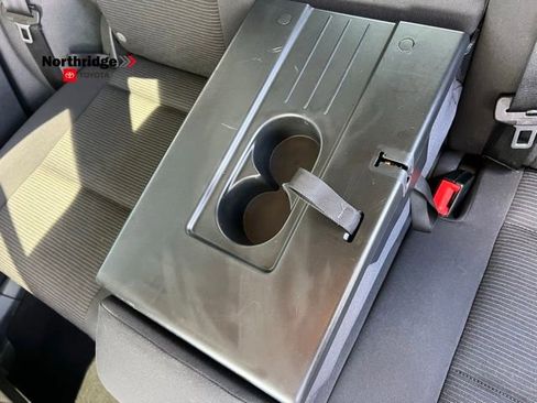 Used 2017 Volkswagen Tiguan Limited w/ Premium Package image 16