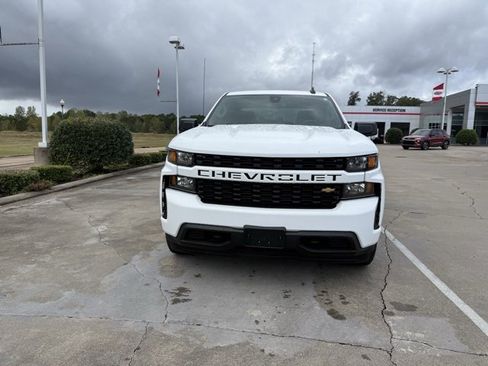 Used 2022 Chevrolet Silverado 1500 Custom w/ LPO, Blackout Package image 3