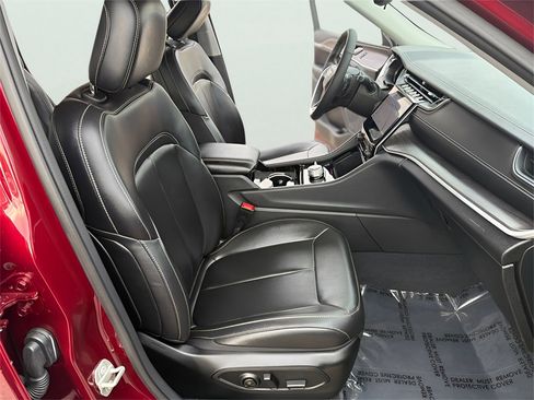 Used 2023 Jeep Grand Cherokee L Limited image 25