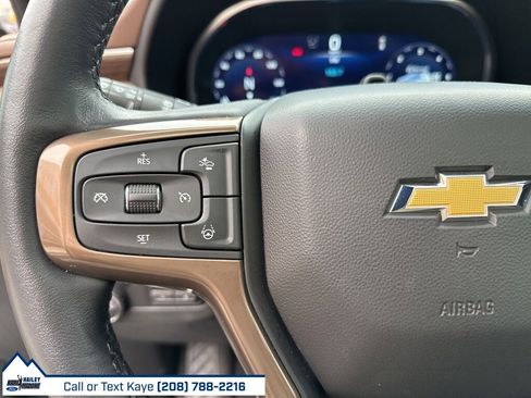 Used 2024 Chevrolet Suburban High Country w/ Advanced Technology Package image 23