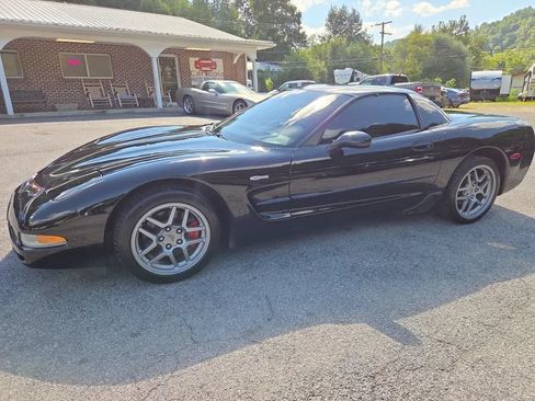 Used 2003 Chevrolet Corvette Z06 w/ Memory Package, 3 Drivers RWD image 1