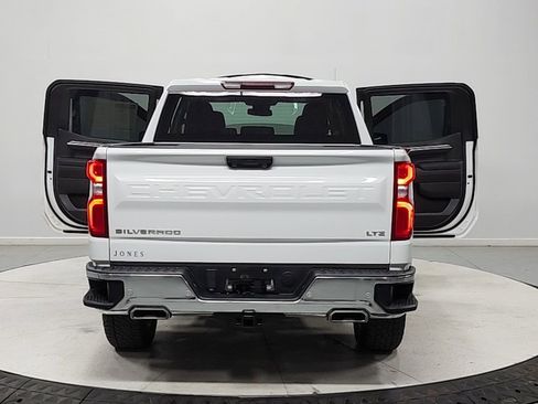 Used 2025 Chevrolet Silverado 1500 LTZ AWD/4WD image 14