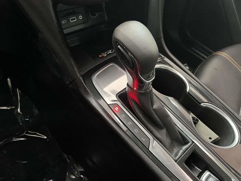 Used 2022 Chevrolet Equinox Premier image 42