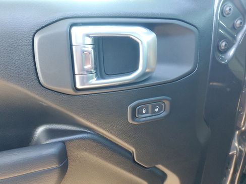 New 2026 Jeep Gladiator Sport image 9