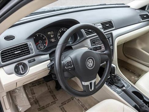 Used 2015 Volkswagen Passat 1.8T Wolfsburg Edition image 10