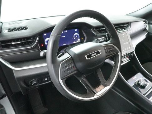 Used 2024 Jeep Grand Cherokee L Laredo AWD/4WD image 24