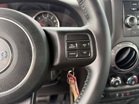 Used 2017 Jeep Wrangler Sport w/ Quick Order Package 24S AWD/4WD image 19