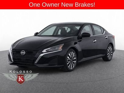 Used 2024 Nissan Altima 2.5 SV
